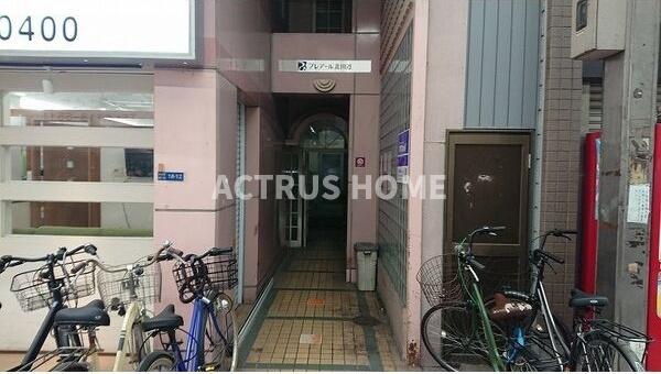 建物エントランス