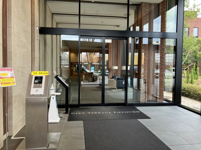 建物エントランス