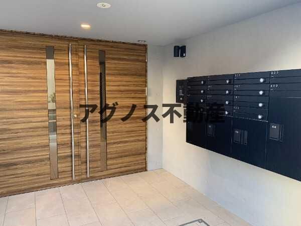 建物エントランス