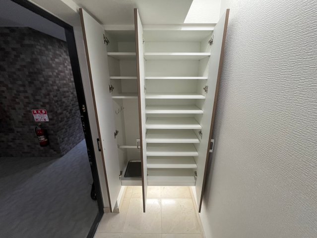 収納