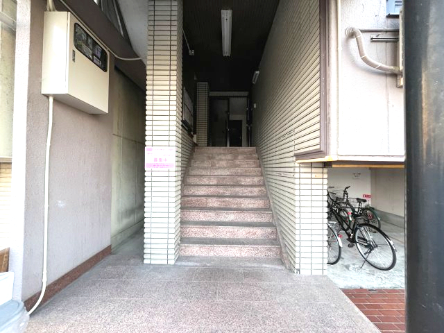 建物エントランス
