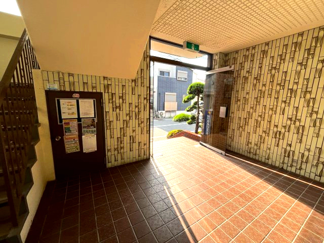 建物エントランス