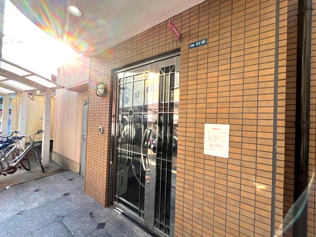 建物エントランス