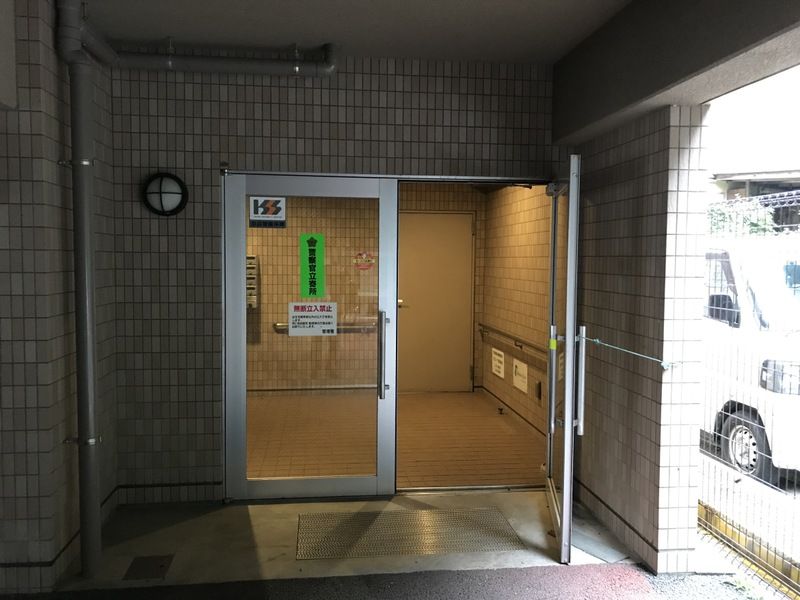 建物エントランス