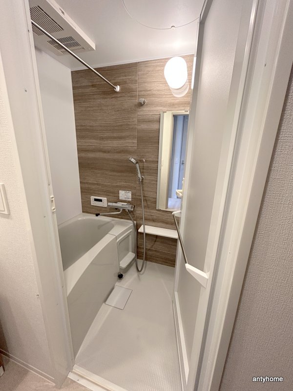 シャワールーム