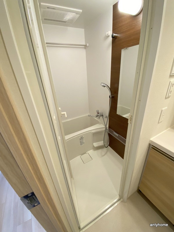 シャワールーム