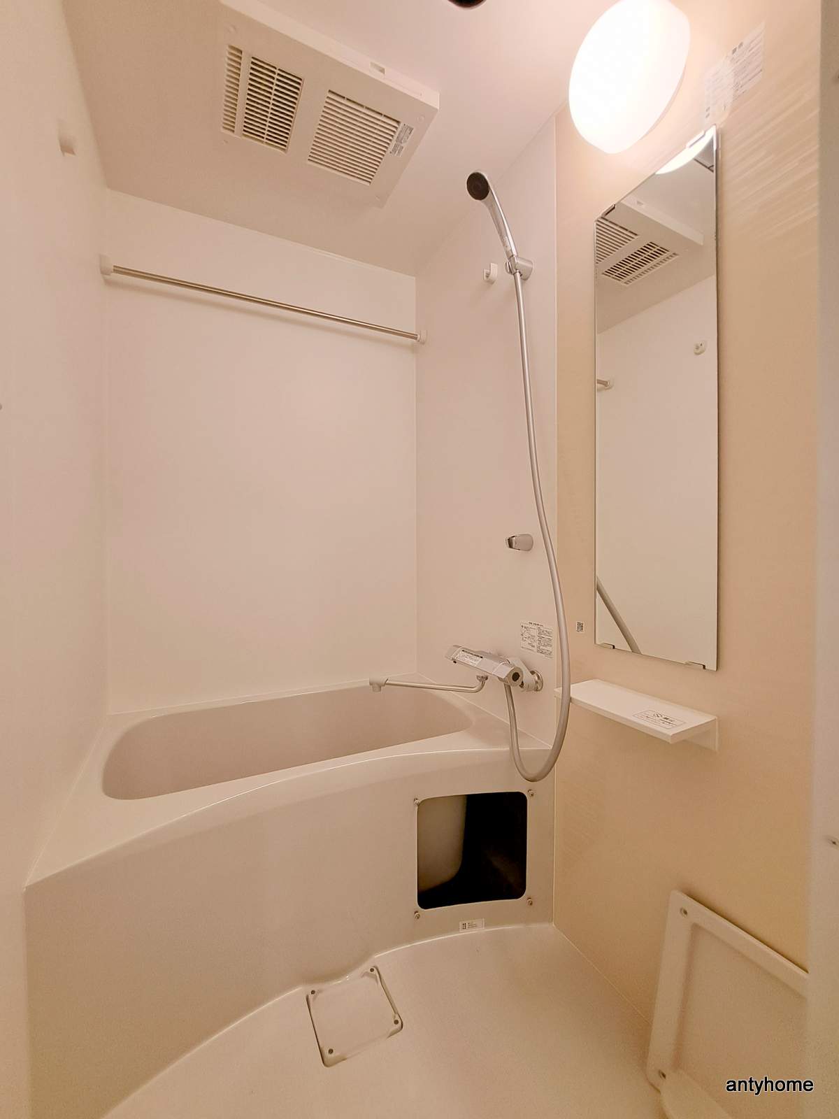 シャワールーム