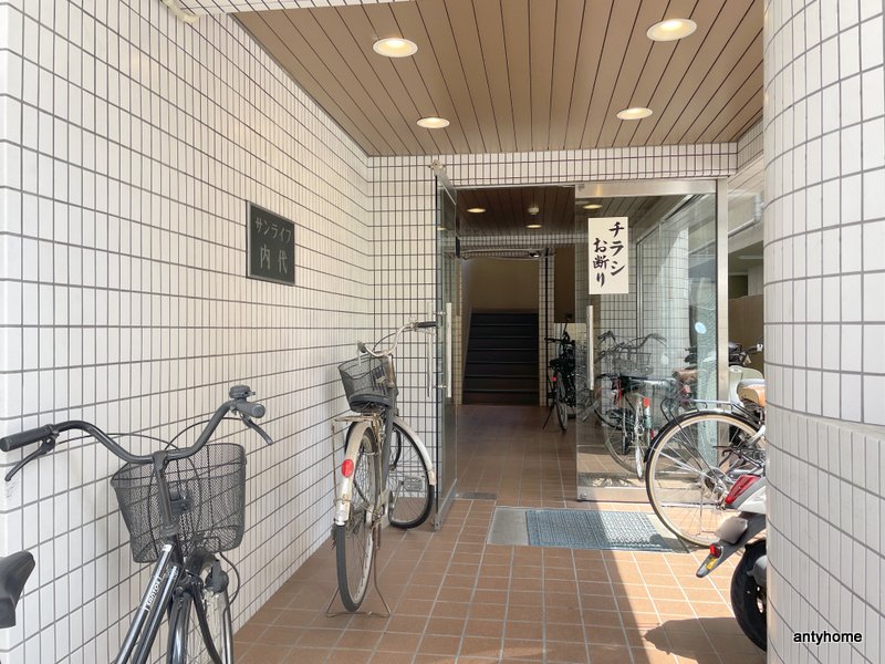 建物エントランス