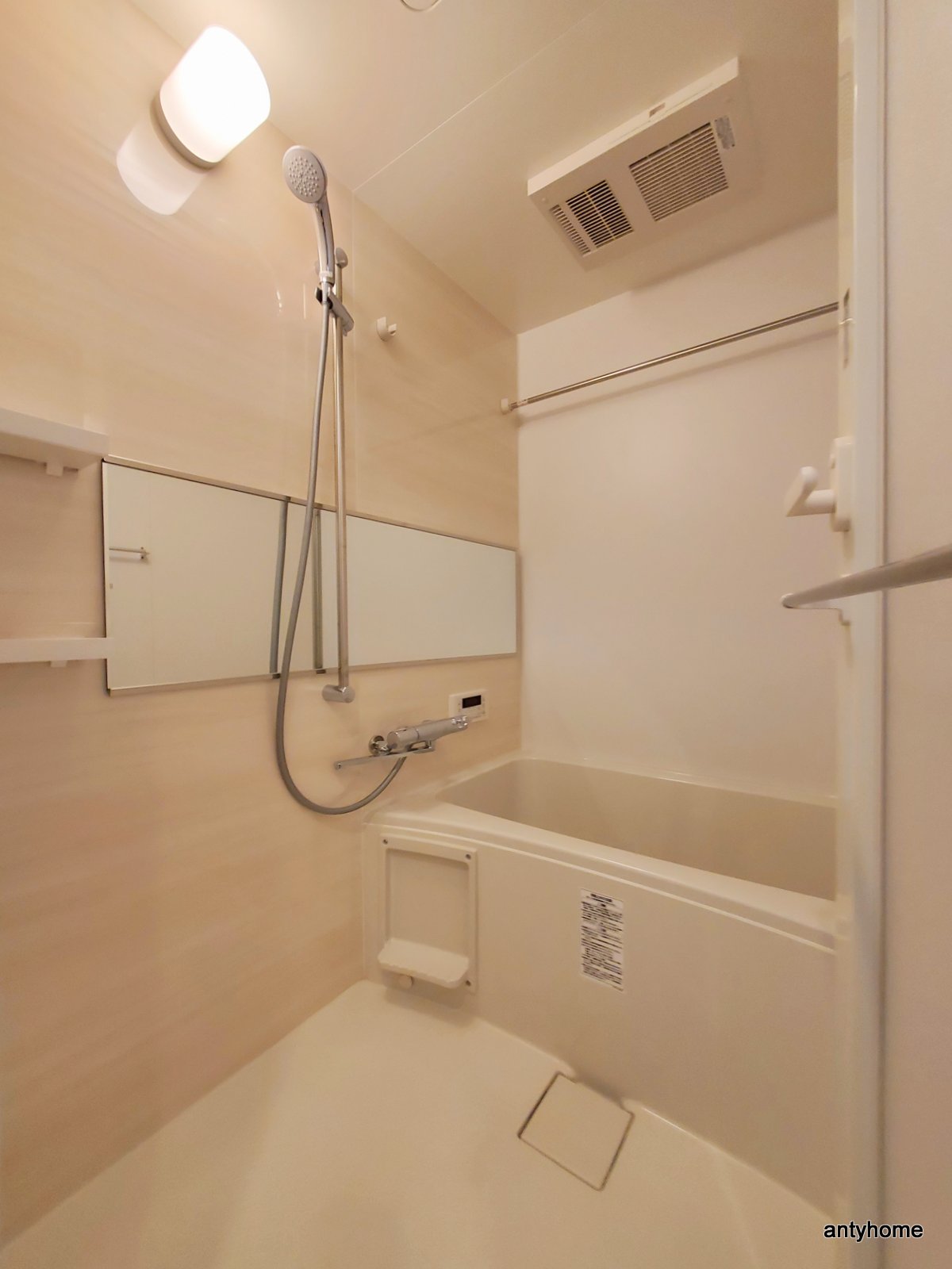 シャワールーム