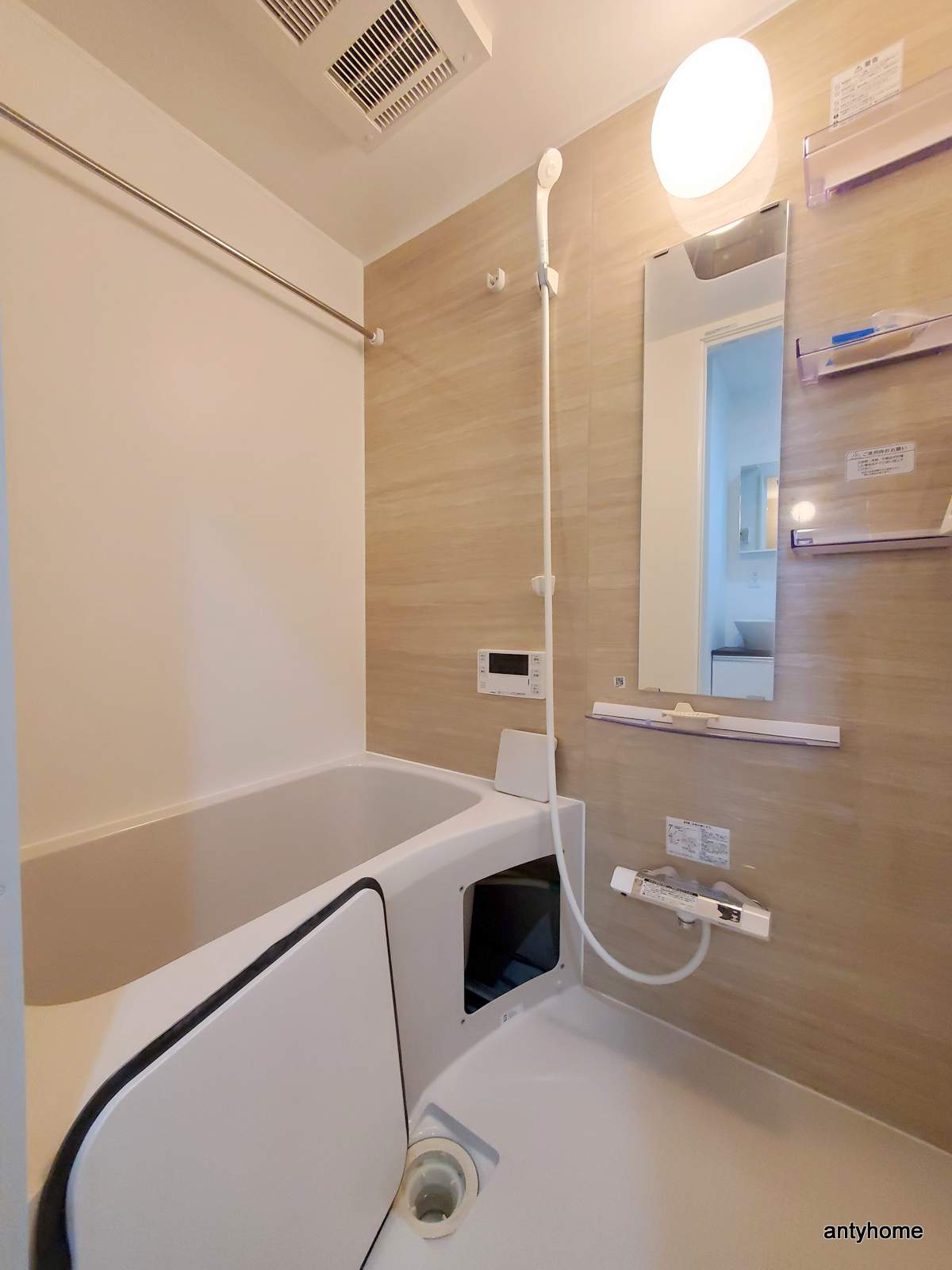 シャワールーム