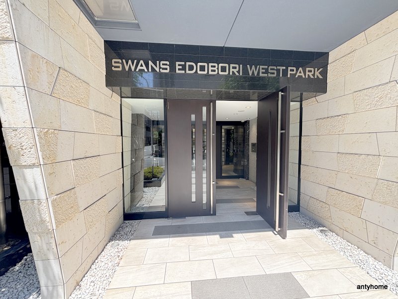 建物エントランス