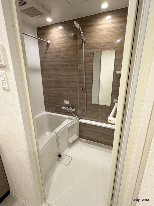 シャワールーム