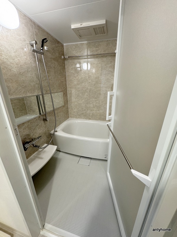 シャワールーム