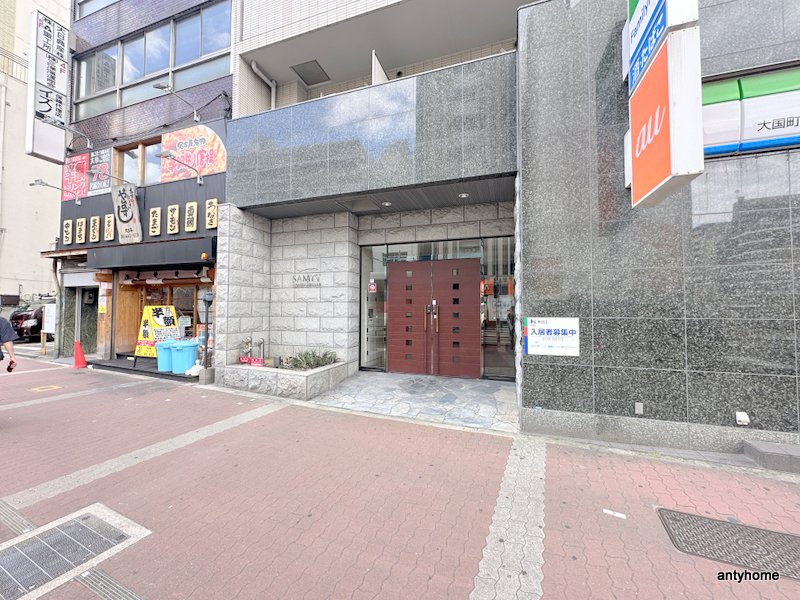 建物エントランス