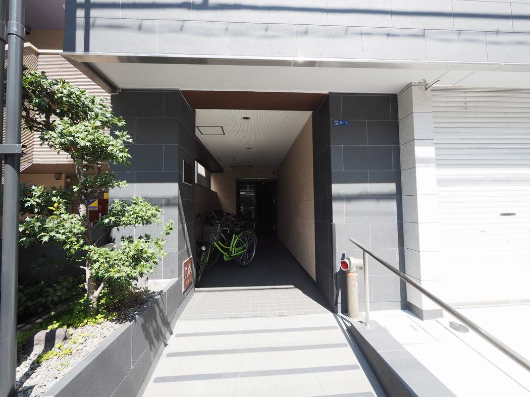 建物エントランス