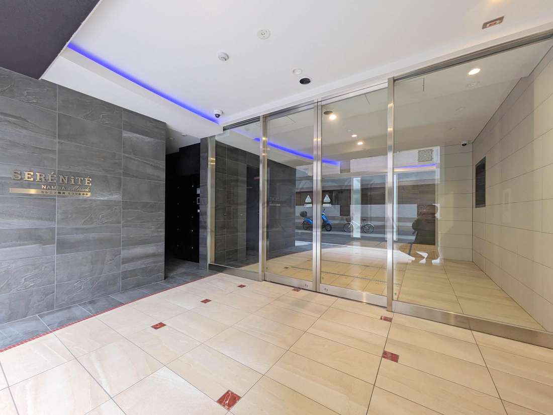 建物エントランス