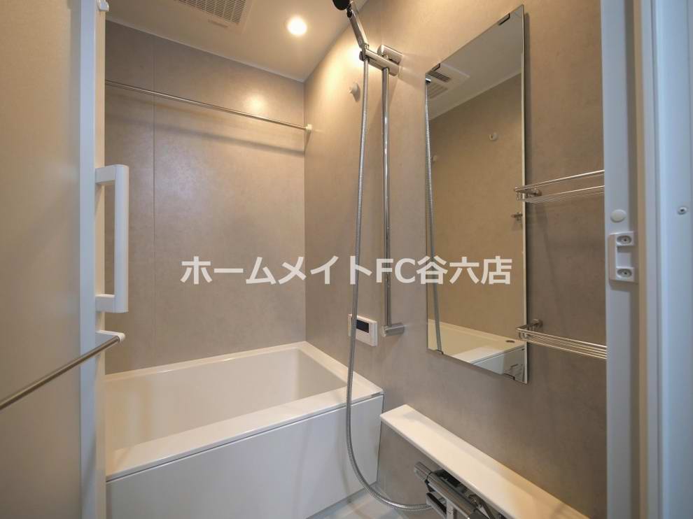 シャワールーム