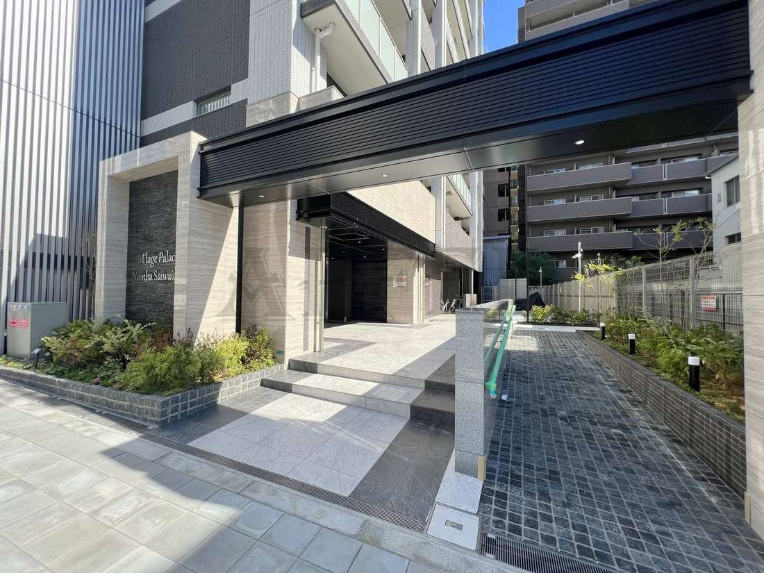 建物エントランス