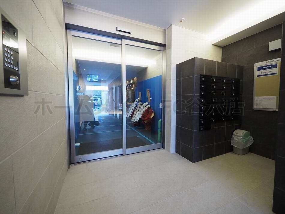 建物エントランス