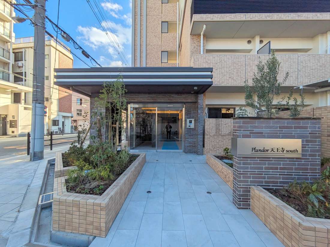 建物エントランス