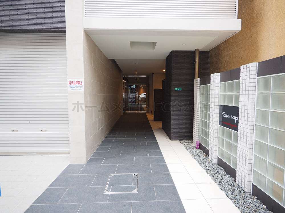 建物エントランス