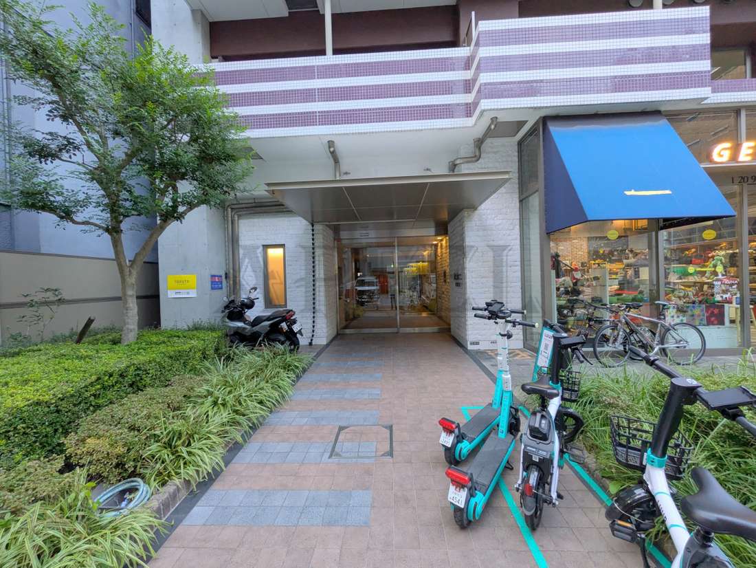 建物エントランス