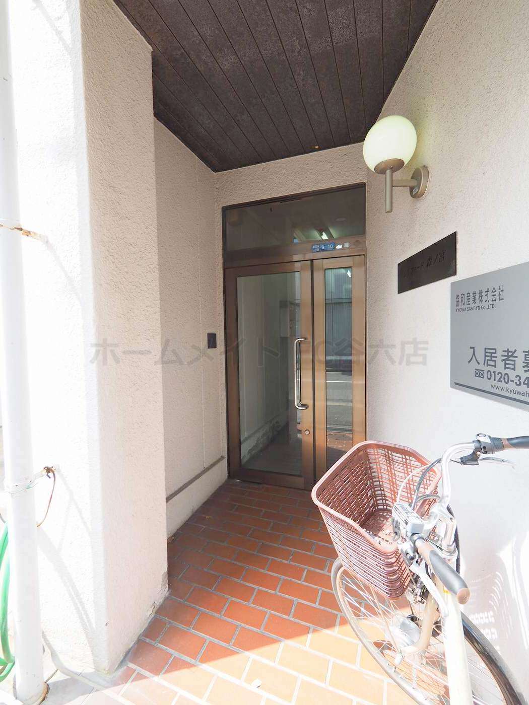 建物エントランス