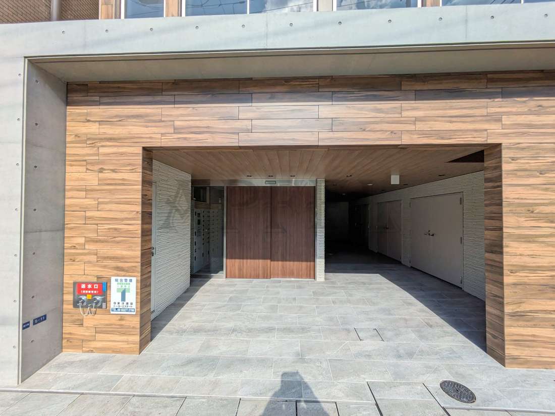 建物エントランス