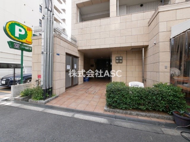 建物エントランス