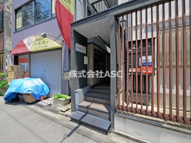 建物エントランス