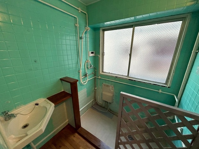 シャワールーム