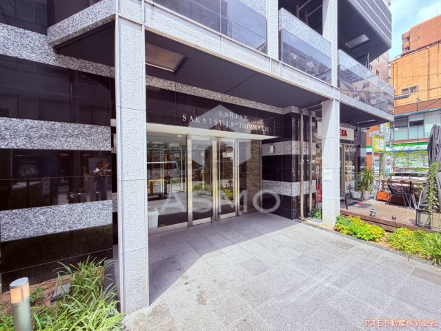 建物エントランス