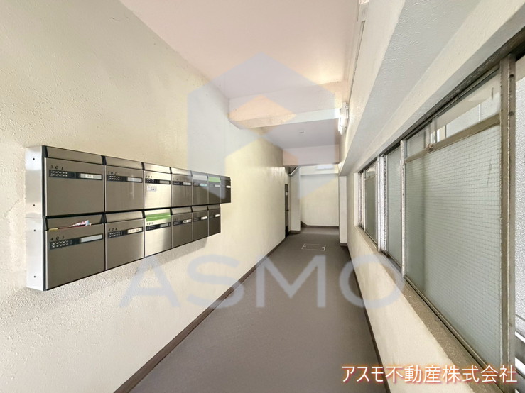 建物エントランス