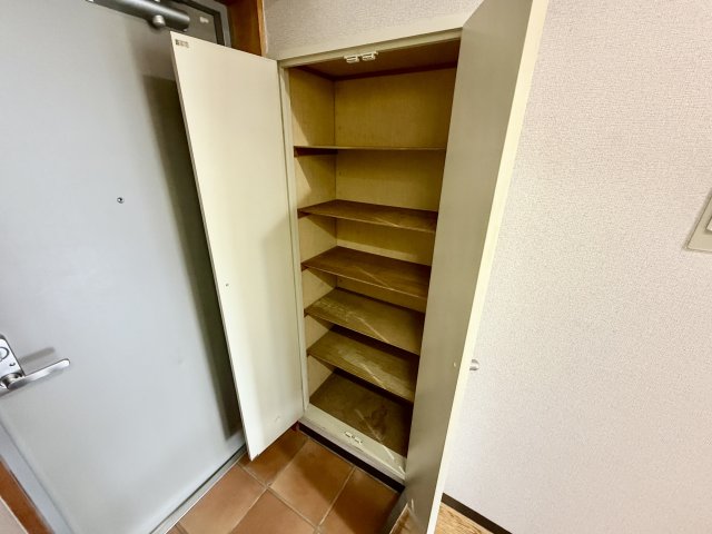 収納