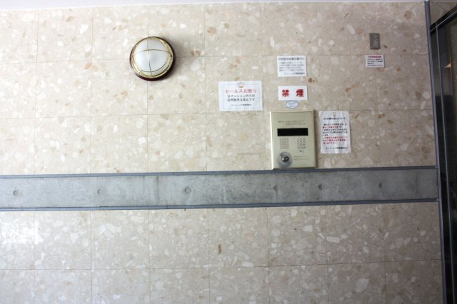 建物エントランス