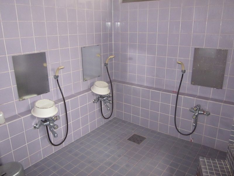 シャワールーム