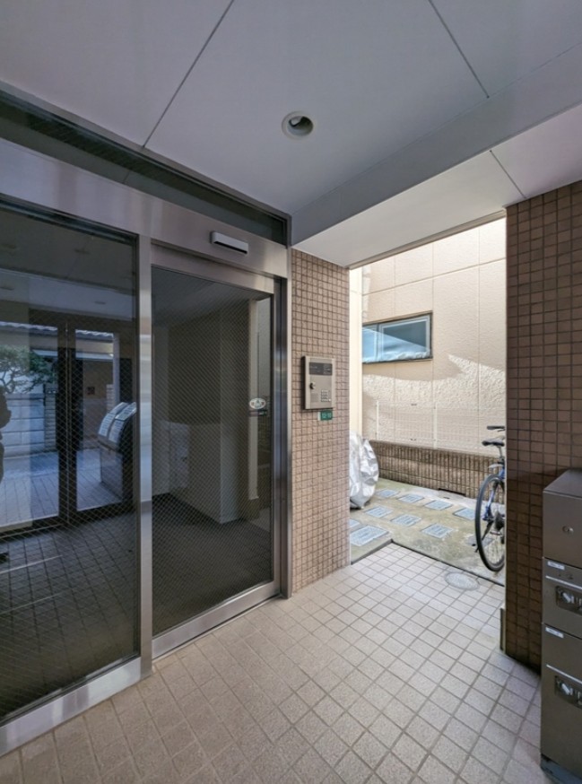 建物エントランス