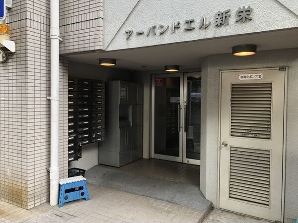 建物エントランス