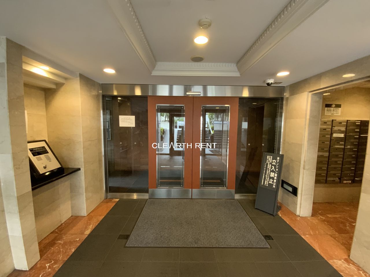 建物エントランス