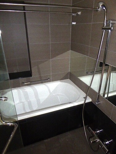 シャワールーム