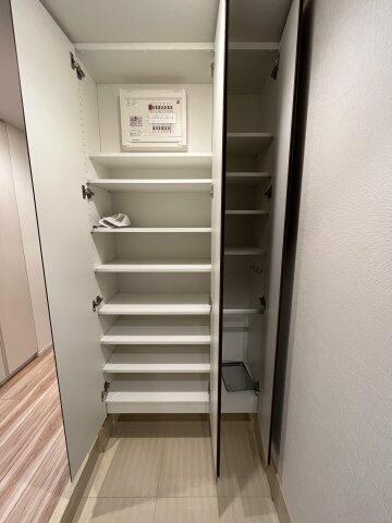 収納