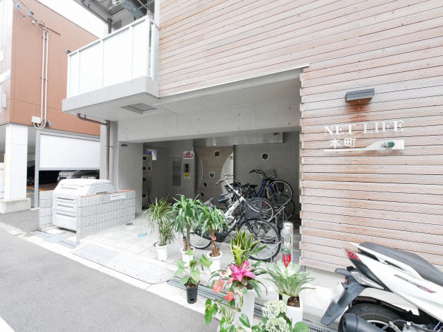 建物エントランス