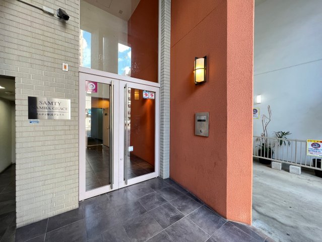 建物エントランス