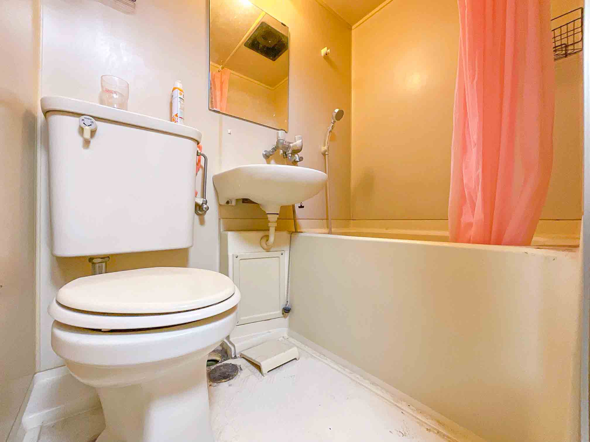 シャワールーム