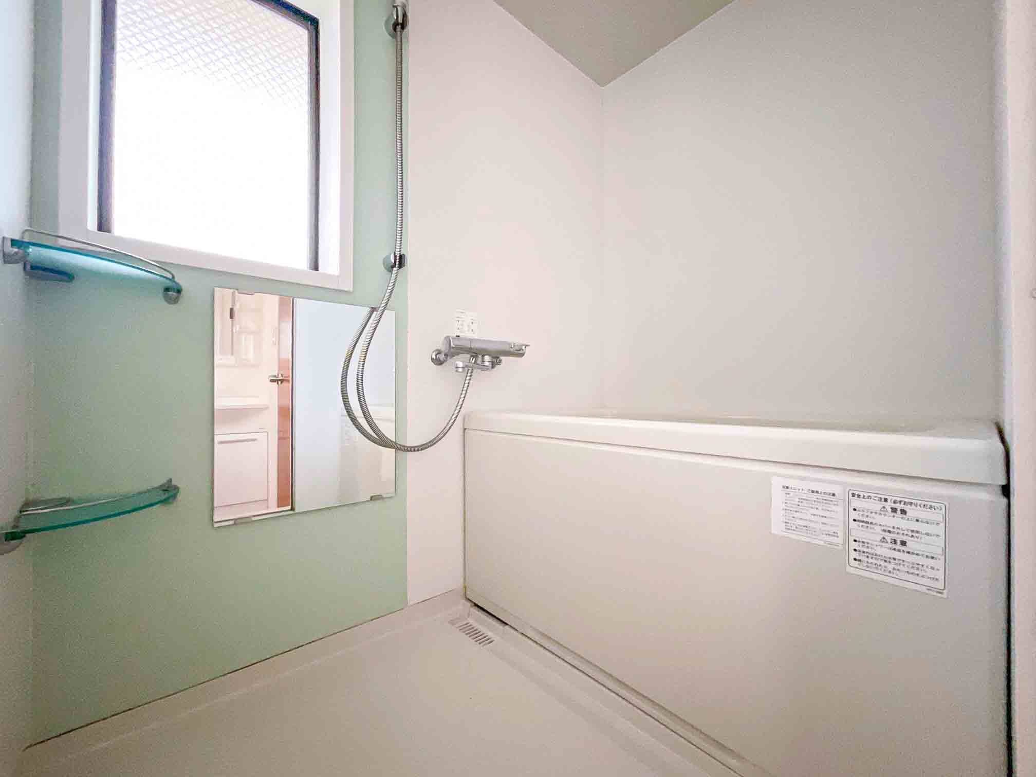 シャワールーム