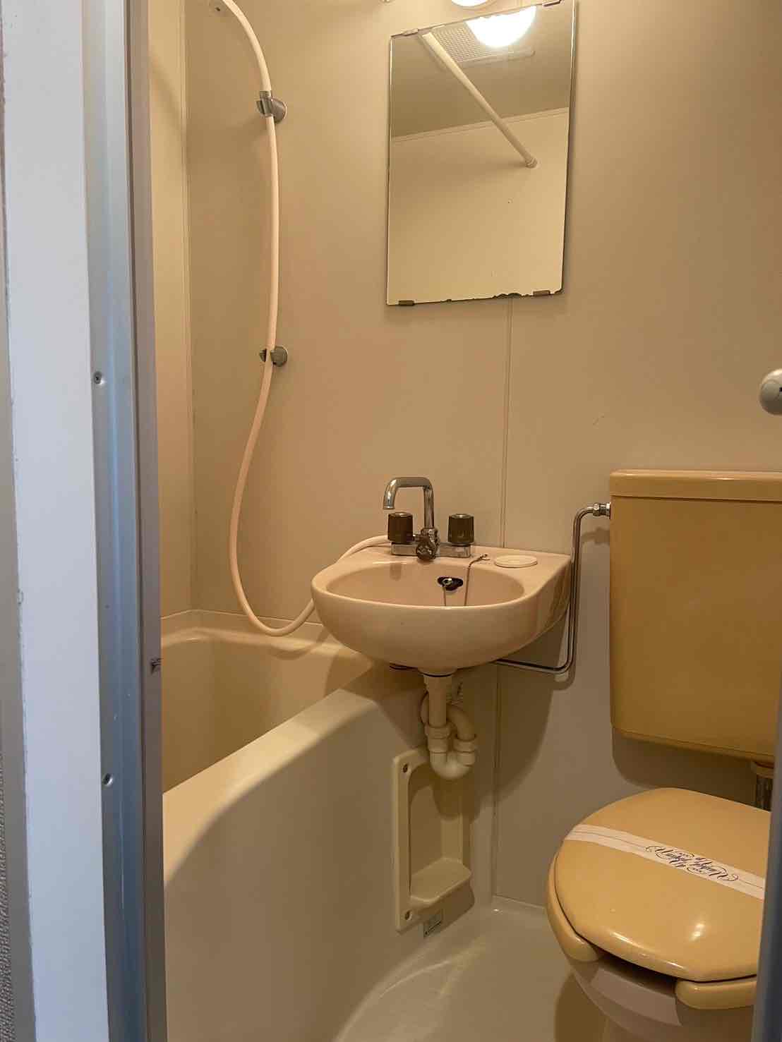 シャワールーム