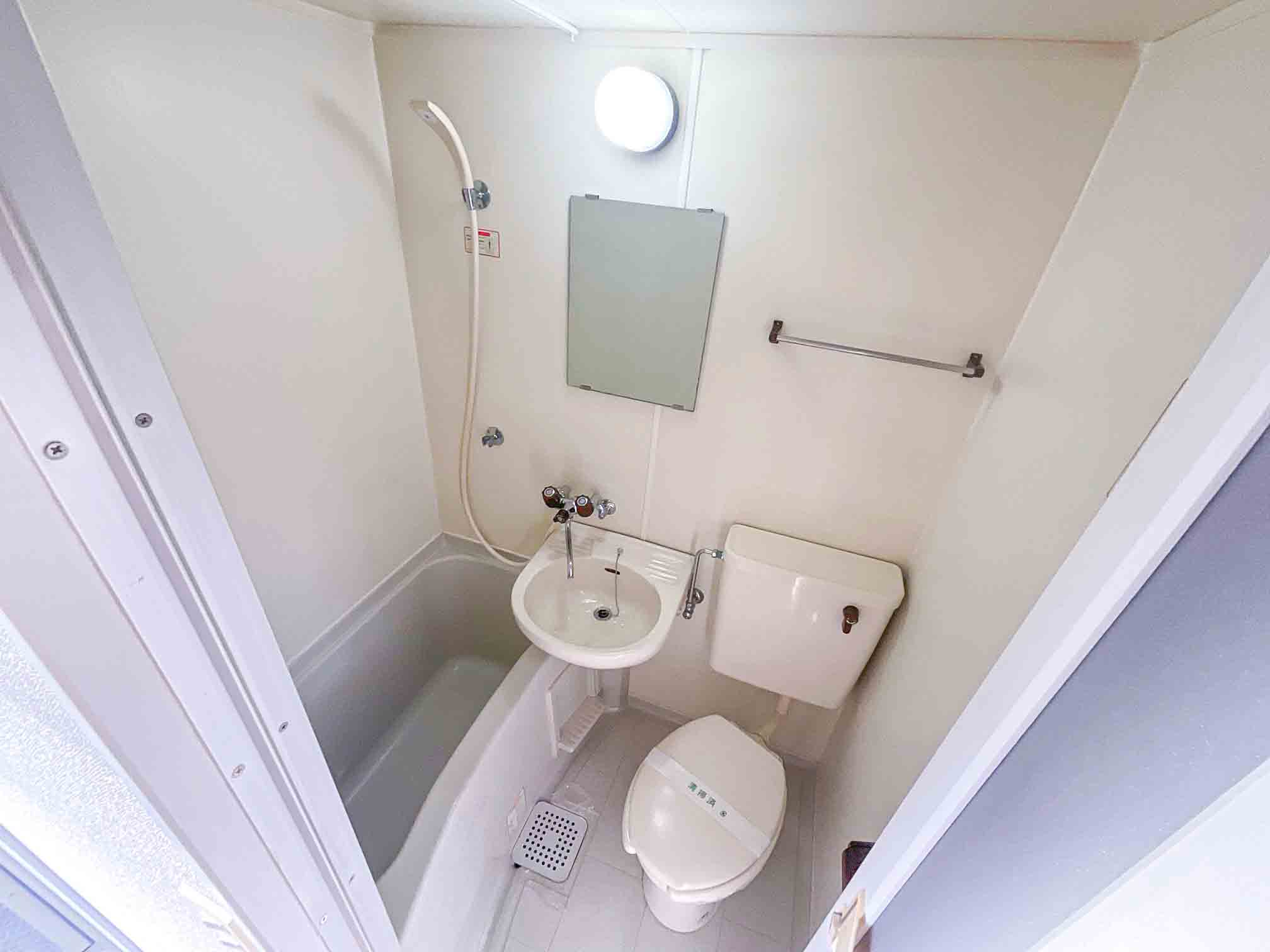 シャワールーム