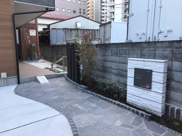 建物エントランス