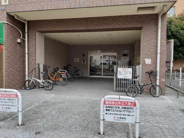 建物エントランス