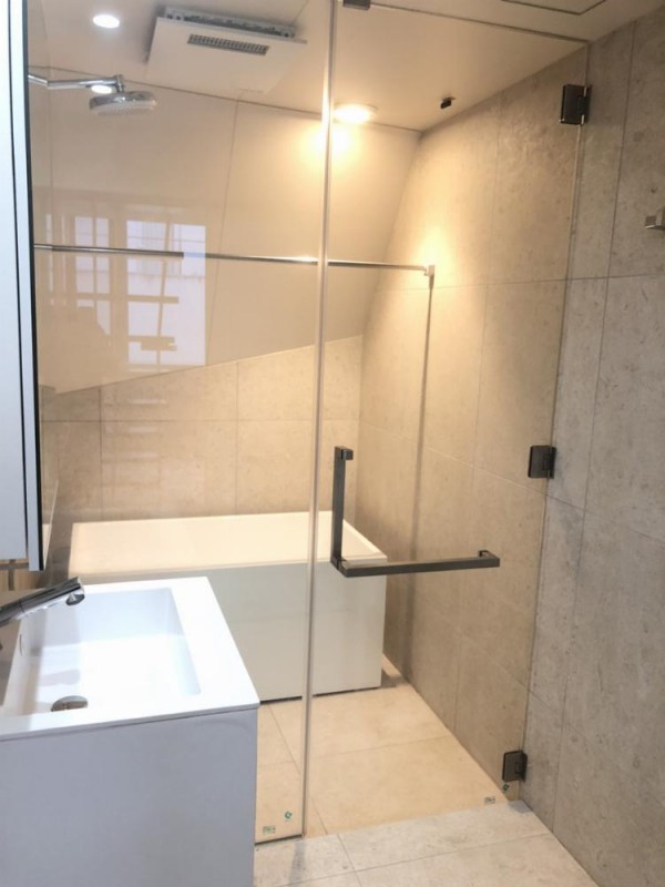 シャワールーム